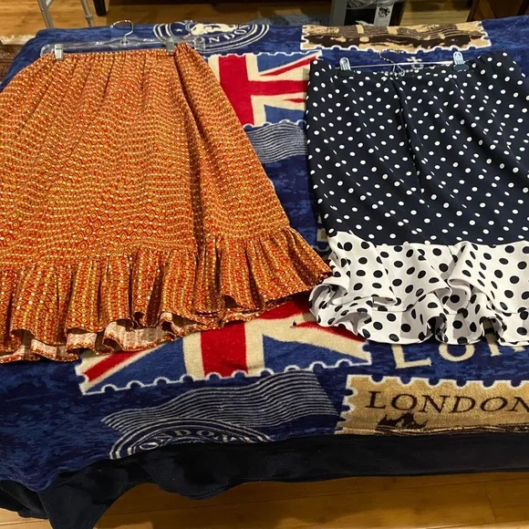 2 Vintage Pull on skirts M/L vgc - Picture 4 of 7